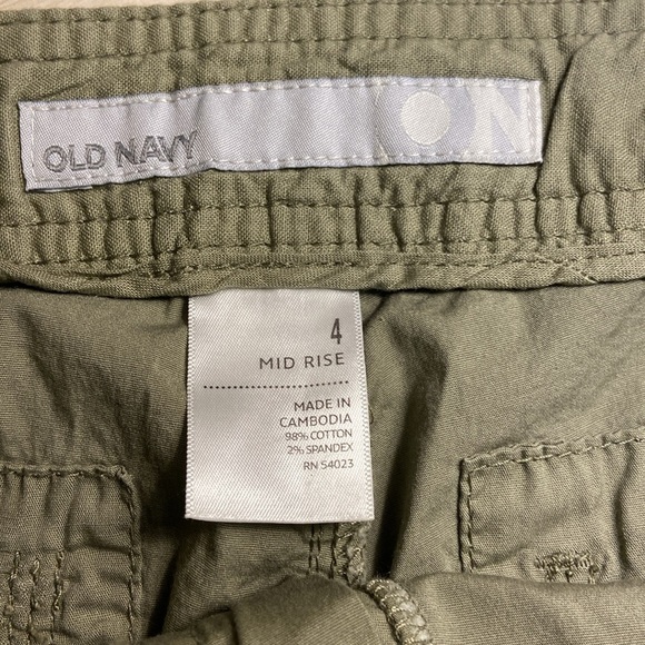 Old Navy Shorts - Picture 5 of 5